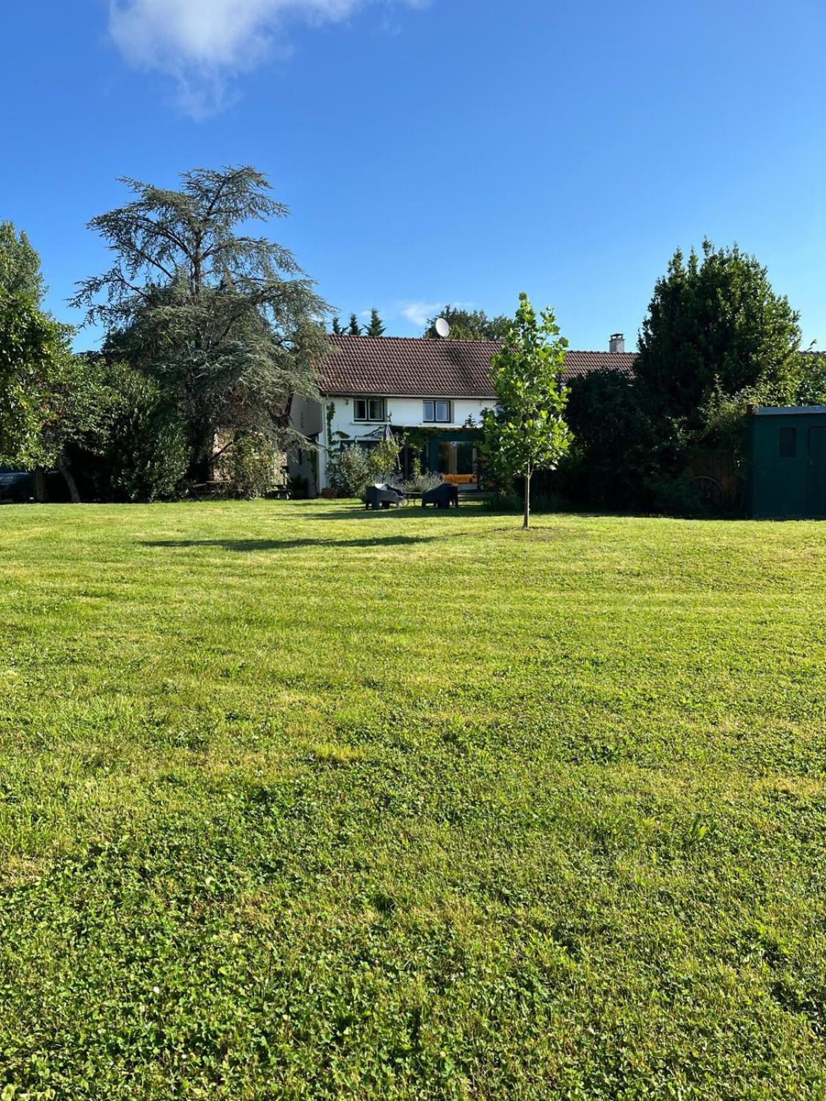 Les Feuilles Jaunes Chantenay-Saint-Imbert Exterior foto